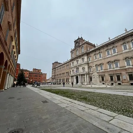 Duomo Of Comfortable Modena