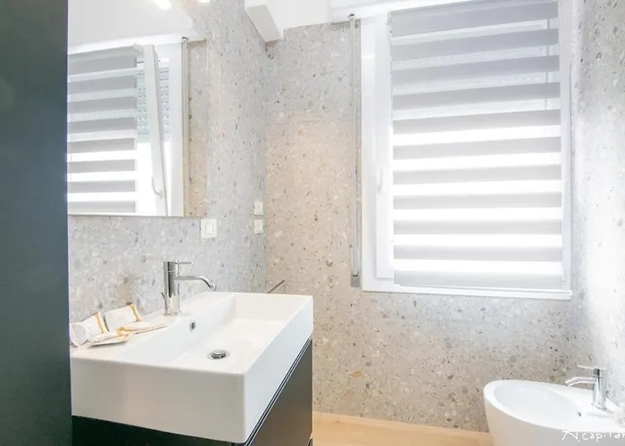 Duomo Of Comfortable Μόντενα