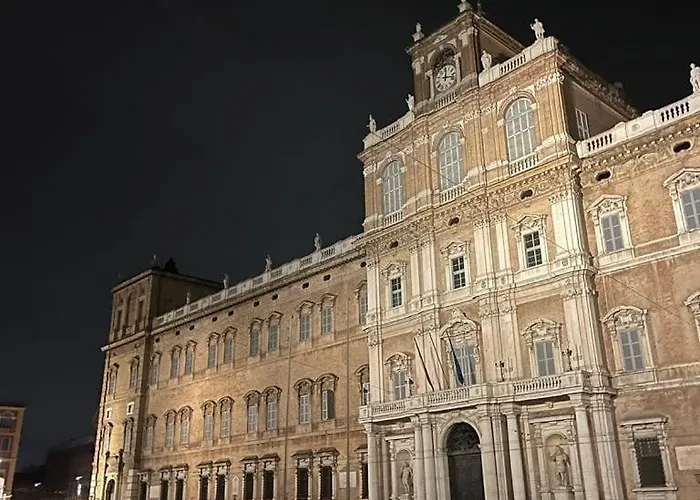 Duomo Of Comfortable * Μόντενα